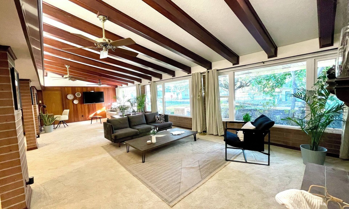 Lakeland House | Beautiful 4/3 Home + Pool & Hot Tub