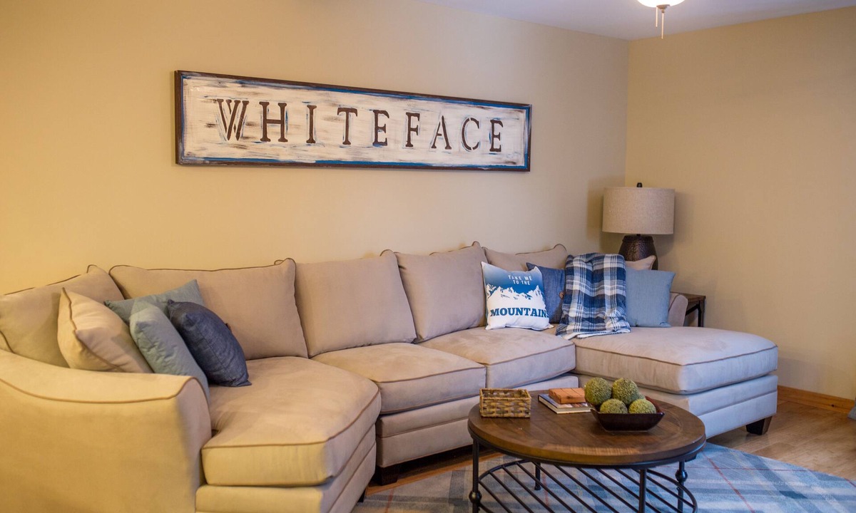 Lake Placid Condo | Beautiful 4-bedroom, fully stocked. 5min walk to Main Street.
