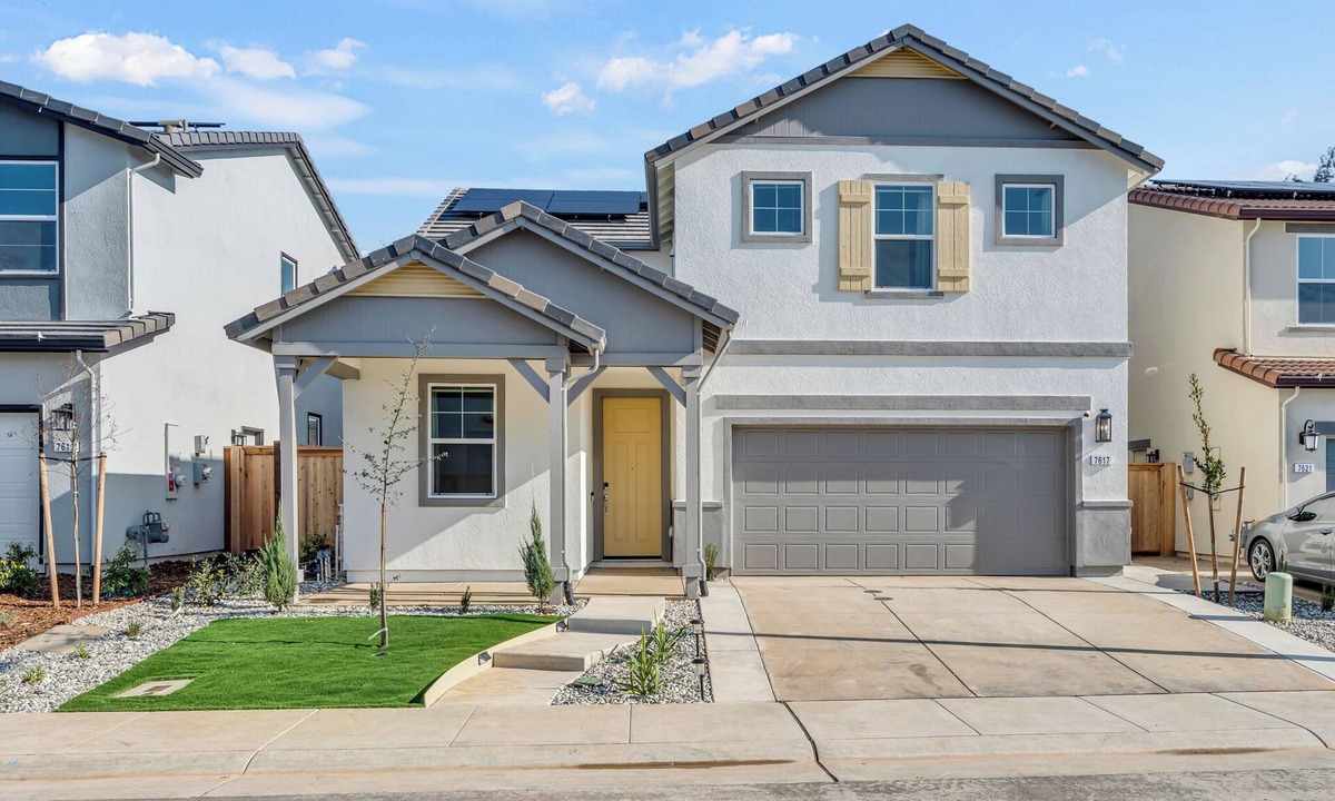 Sacramento House | Beautiful 4-bedroom house with Playground, Fire Pit, BBQ