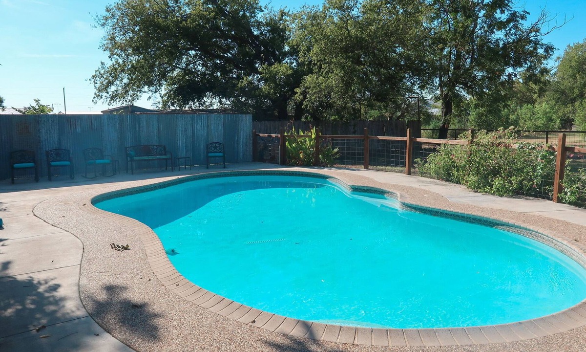 Webberville House | Beautiful 4-bedroom home in Webberville