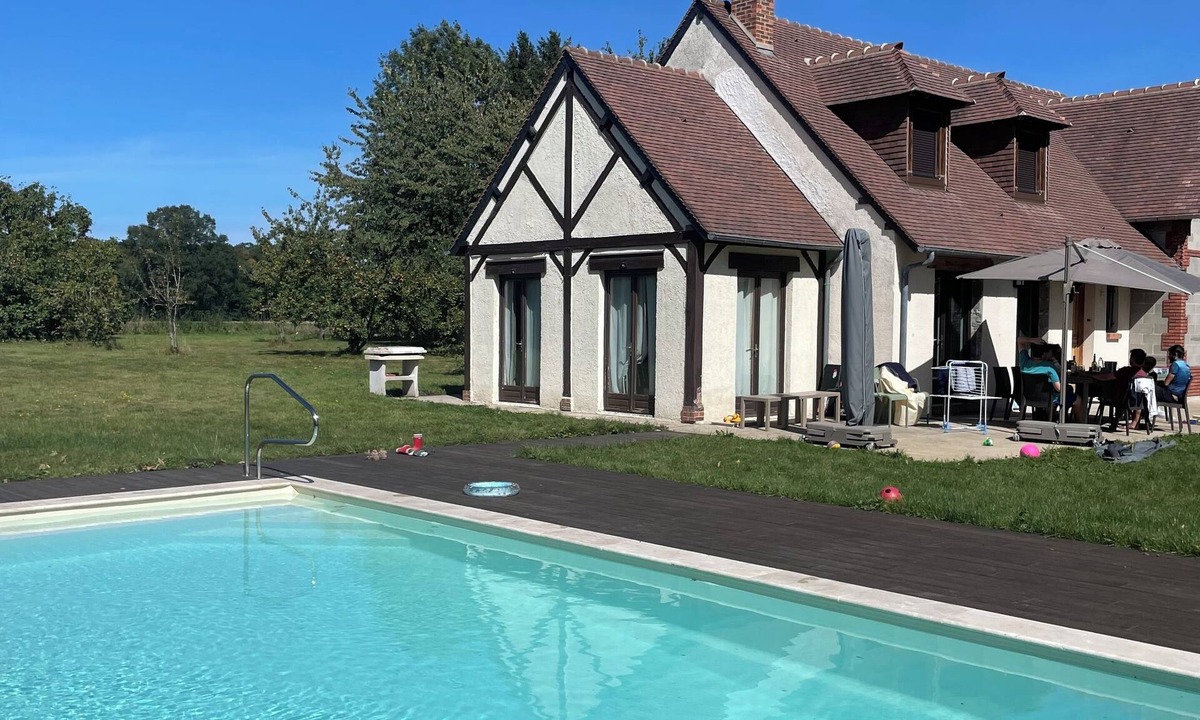 Beauficel-en-Lyons House | Beautiful 4-star house with heated pool in a green and quiet setting