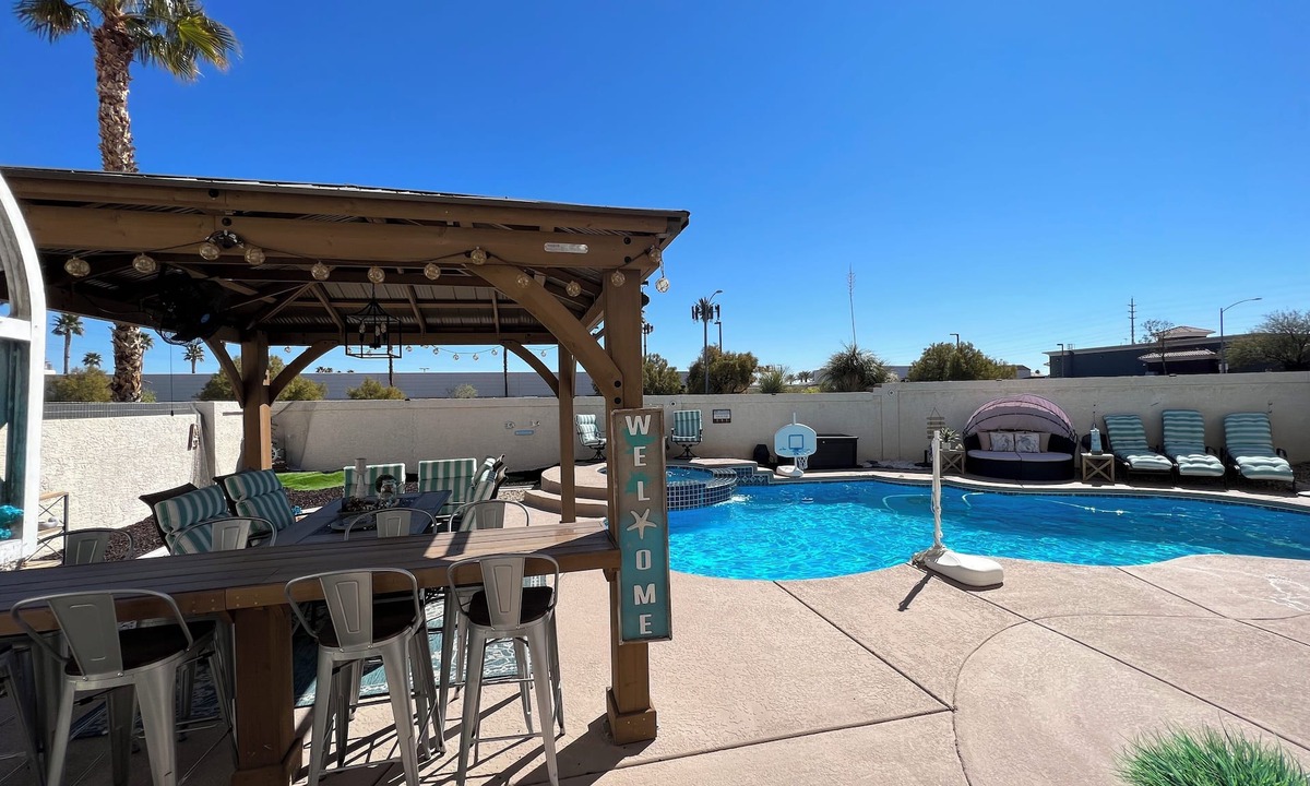 Desert Shores House | Beautiful 5 bedroom house with an amazing pool & spa . Great for relaxing.