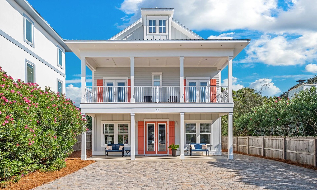 Crystal Beach House | Beautiful 7 Bedoom Beach Home with Private Pool