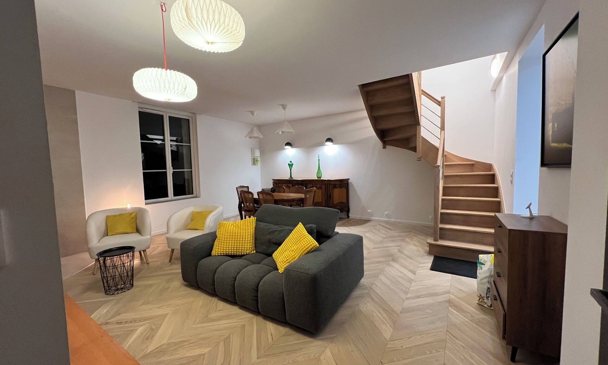 Amboise House | Beautiful air-conditioned house on the banks of the Loire in Amboise.