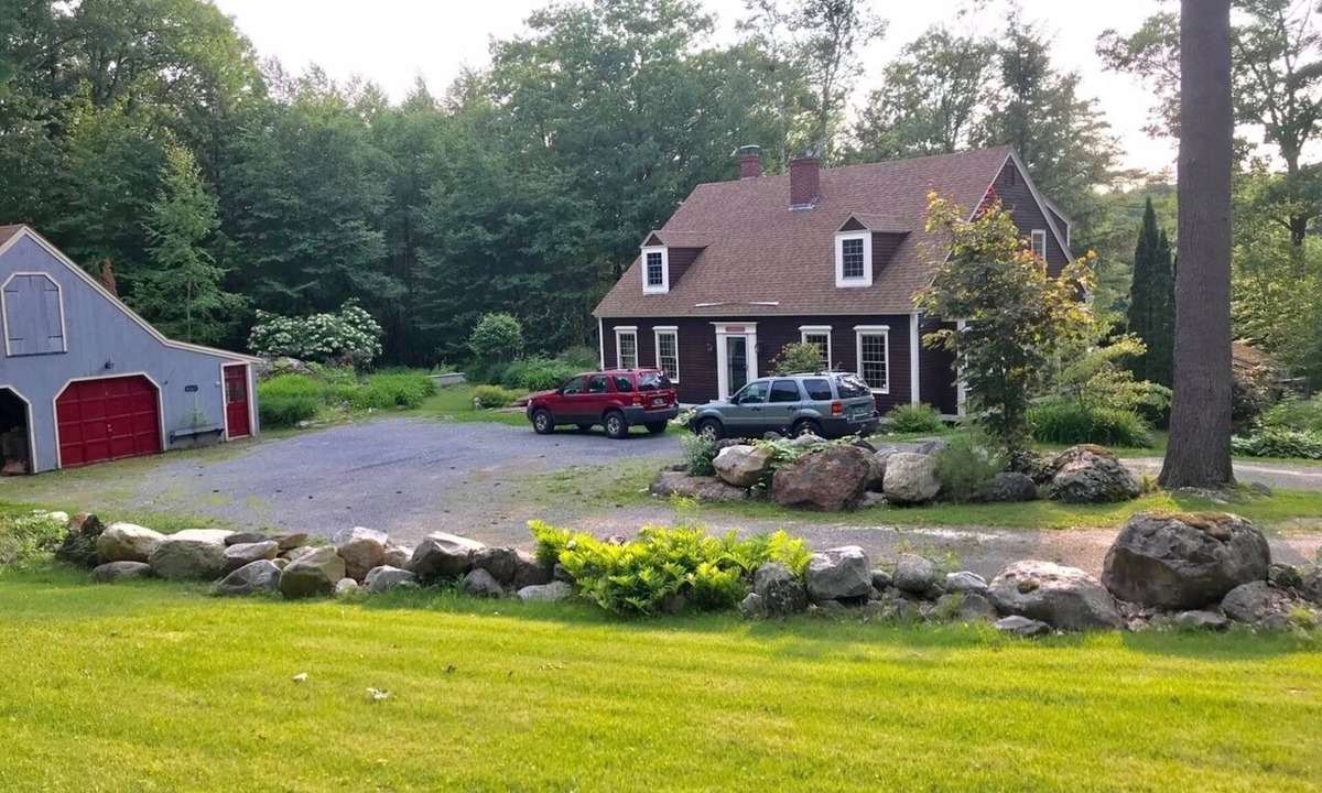 Forest Dale House | Beautiful and Charming 4 Bedroom Lake or Ski House on Fern Lake, Green Mtns.