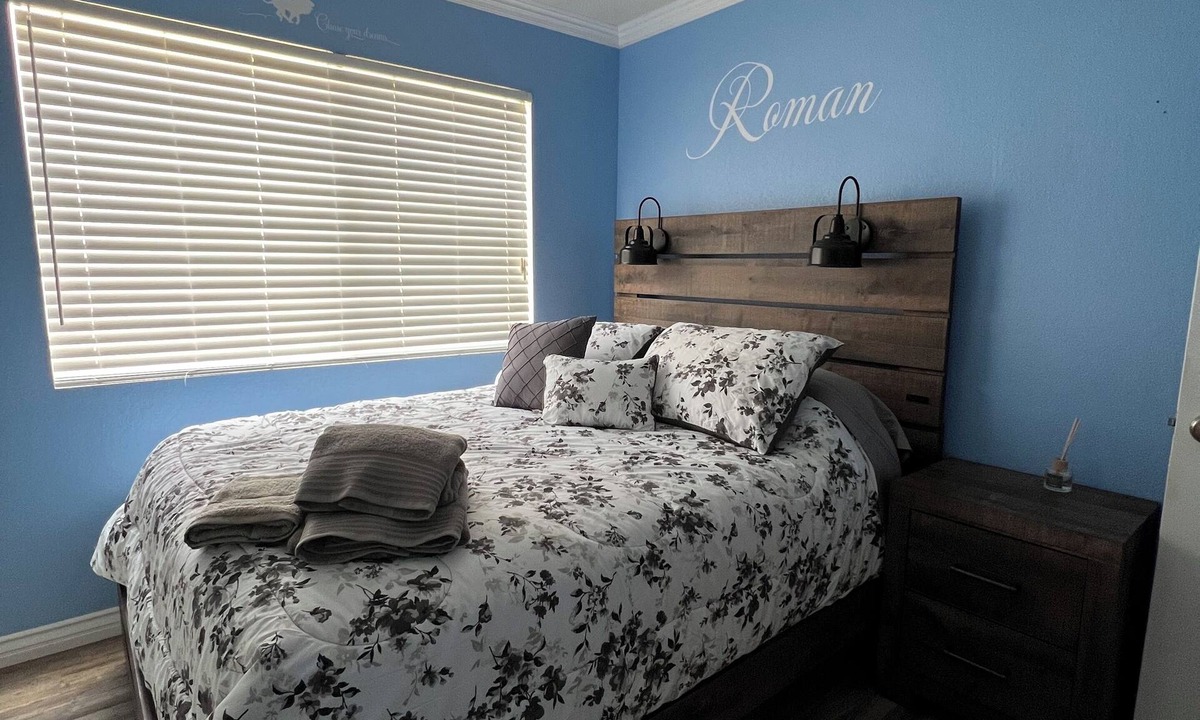 Palmdale House | Beautiful and cozy home in Palmdale, CA!