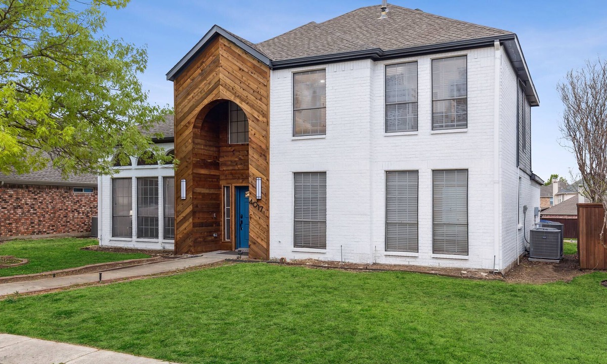 North Central Carrollton House | Beautiful and Large Pool House