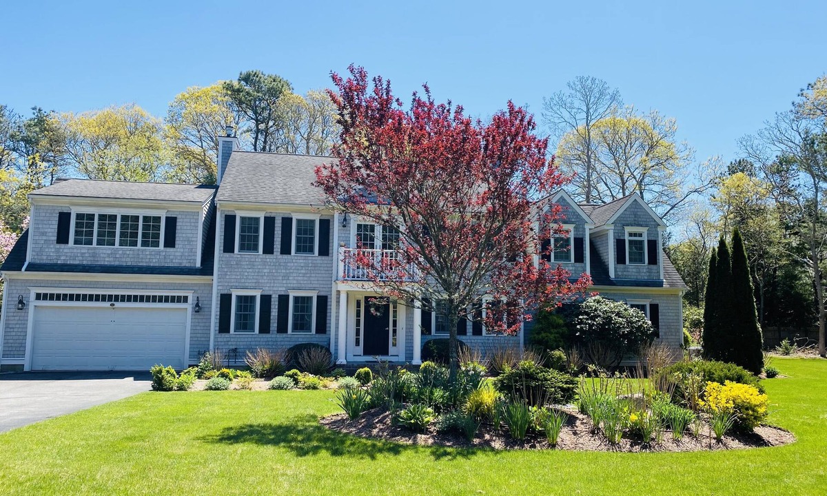 Osterville House | BEAUTIFUL and PRIVATE OSTERVILLE HOME, LARGE GAME ROOM, AC,PARKING
