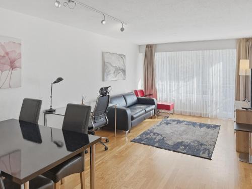 Hirslanden Apartment | Beautiful and very central 2BR flat - Sky3