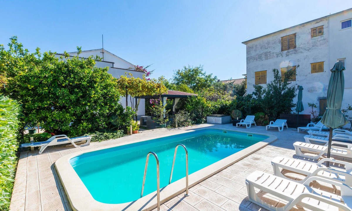 Kastel Stari Apartment | Beautiful apartment in Kastel Stari with WiFi
