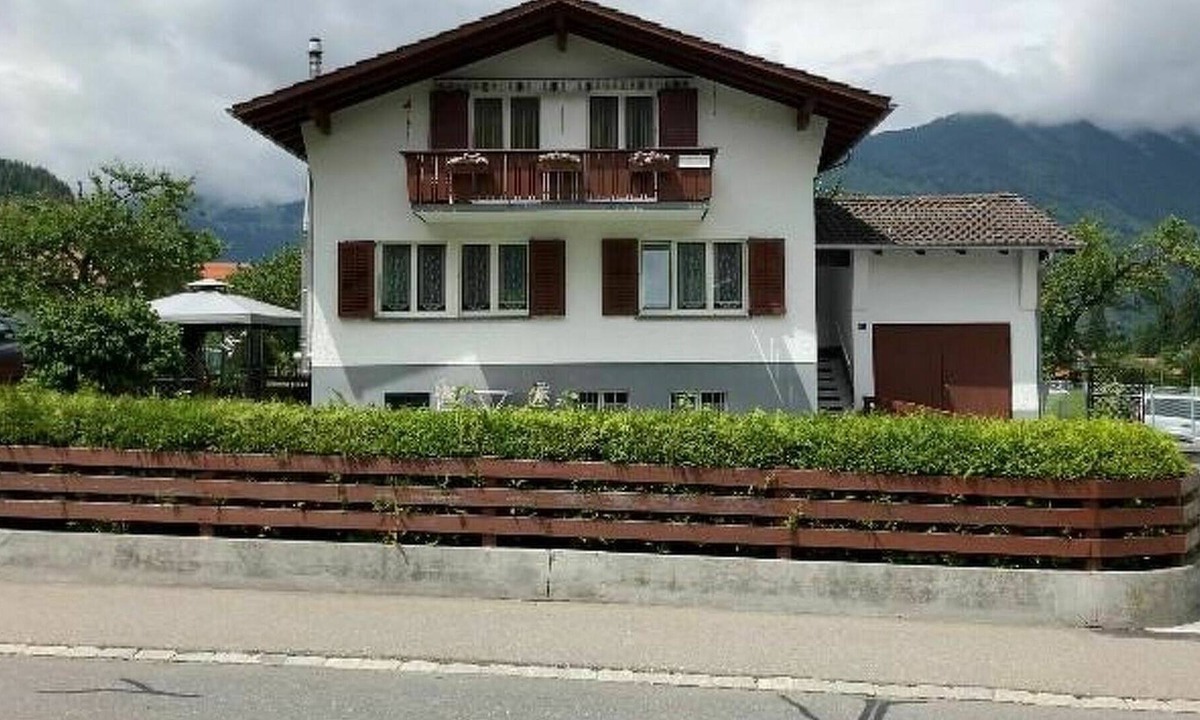Gsteigwiler Apartment | Beautiful apartment for 4 people with WIFI, TV, balcony and parking
