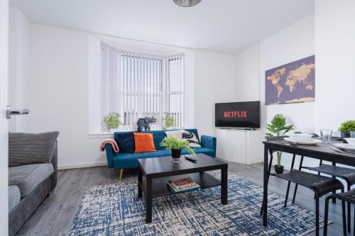 Bootle Apartment | Beautiful apartment dos - free public parking