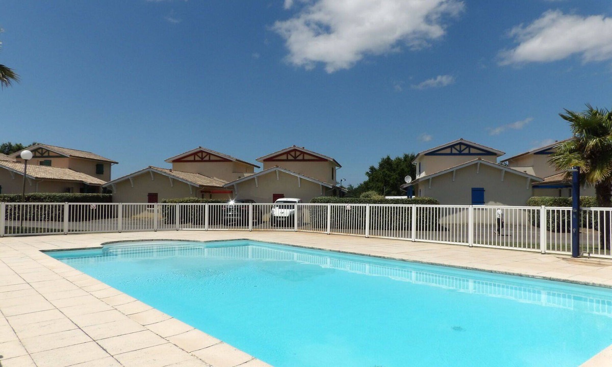 Bias Apartment | Beautiful apartment for 5 guests with pool, WIFI, TV, terrace and pets allowed
