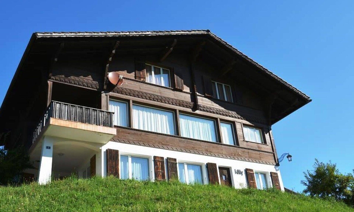 Schoenried Apartment | Beautiful apartment for 4 people with WIFI, TV, balcony and pets allowed