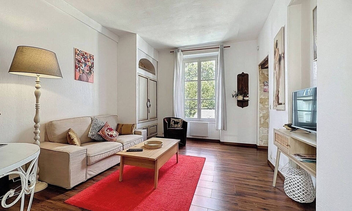 Chantilly Apartment | Beautiful apartment in Chantilly center
