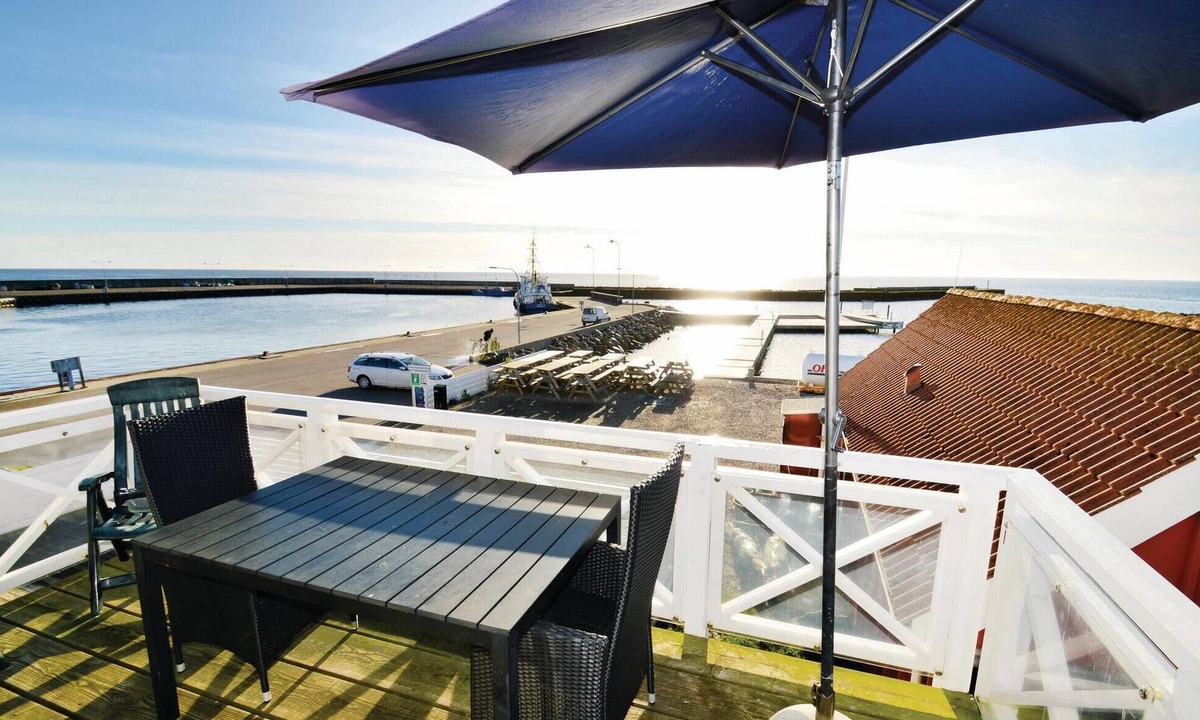 Borre Apartment | Beautiful apartment in Borre with house sea view