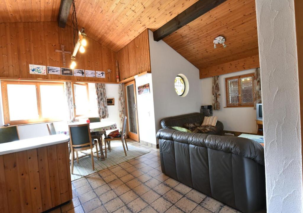 Tavanasa Apartment | Beautiful Apartment in Breil with Terrace