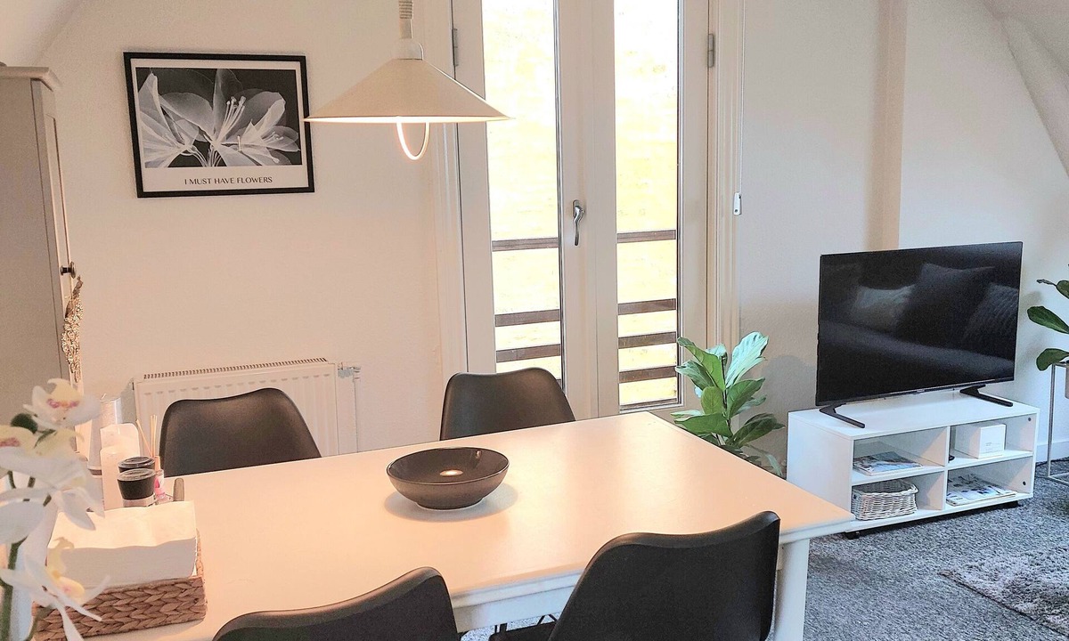 Stege Apartment | Beautiful apartment in central Stege with a private garden.