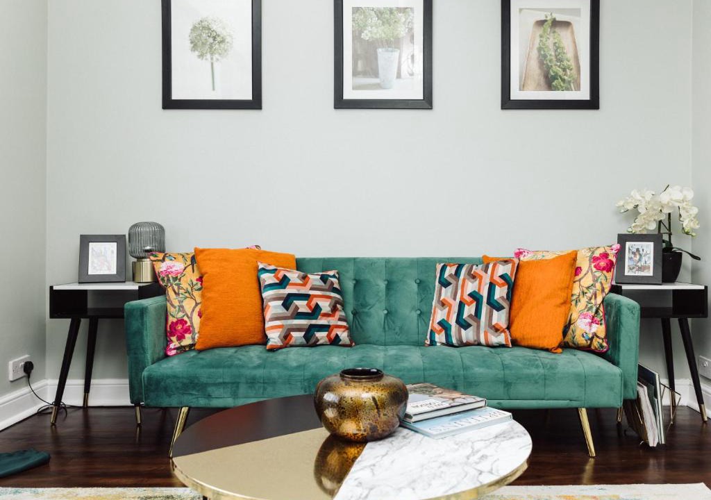 Guildford Apartment | Beautiful apartment in Guildford with parking