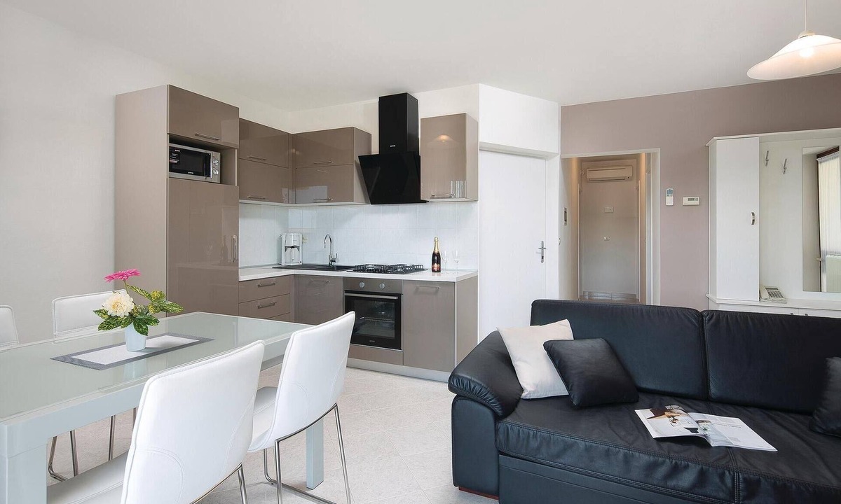 Rabac Apartment | Beautiful apartment in Rabac with WiFi
