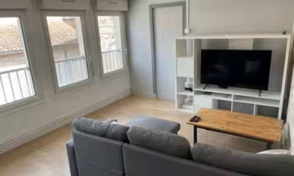 Agen Apartment | Beautiful apartment in the heart of town