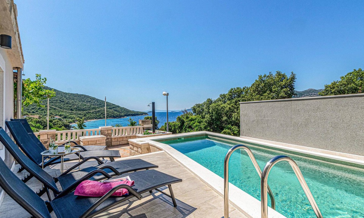 Zrnovo Apartment | Beautiful apartment in Zrnovo