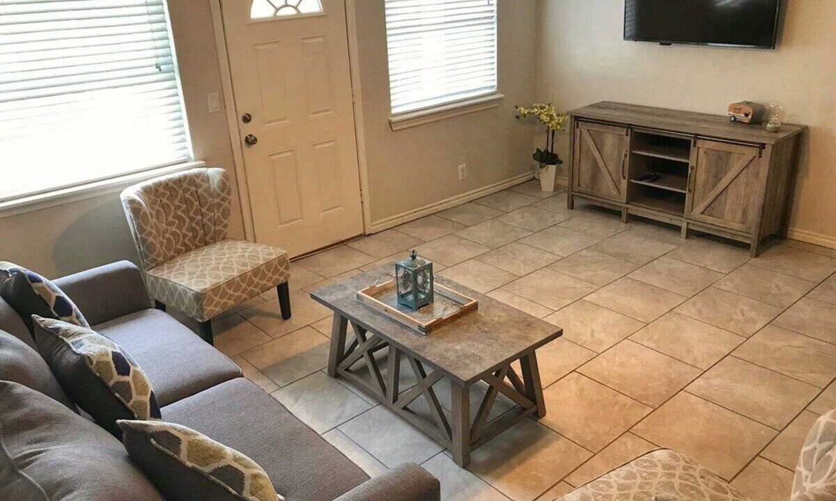 Mahncke Park Apartment | Beautiful Apartment @ The Botanical Gardens #9