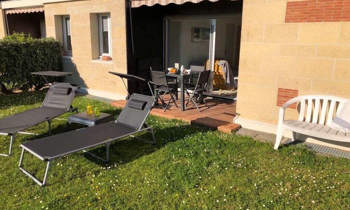 Cabourg Apartment | Beautiful Apartment With Garden,l;,k