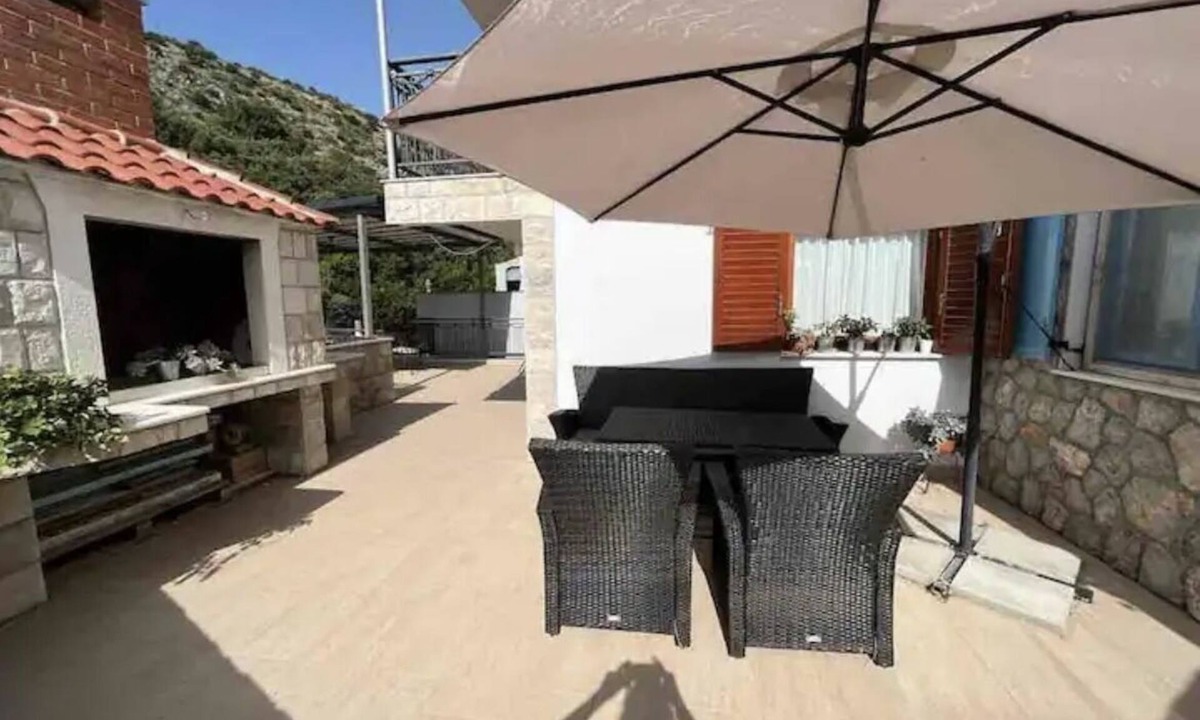 Zaton Apartment | Beautiful Apartment With Huge Terrace and Sea View