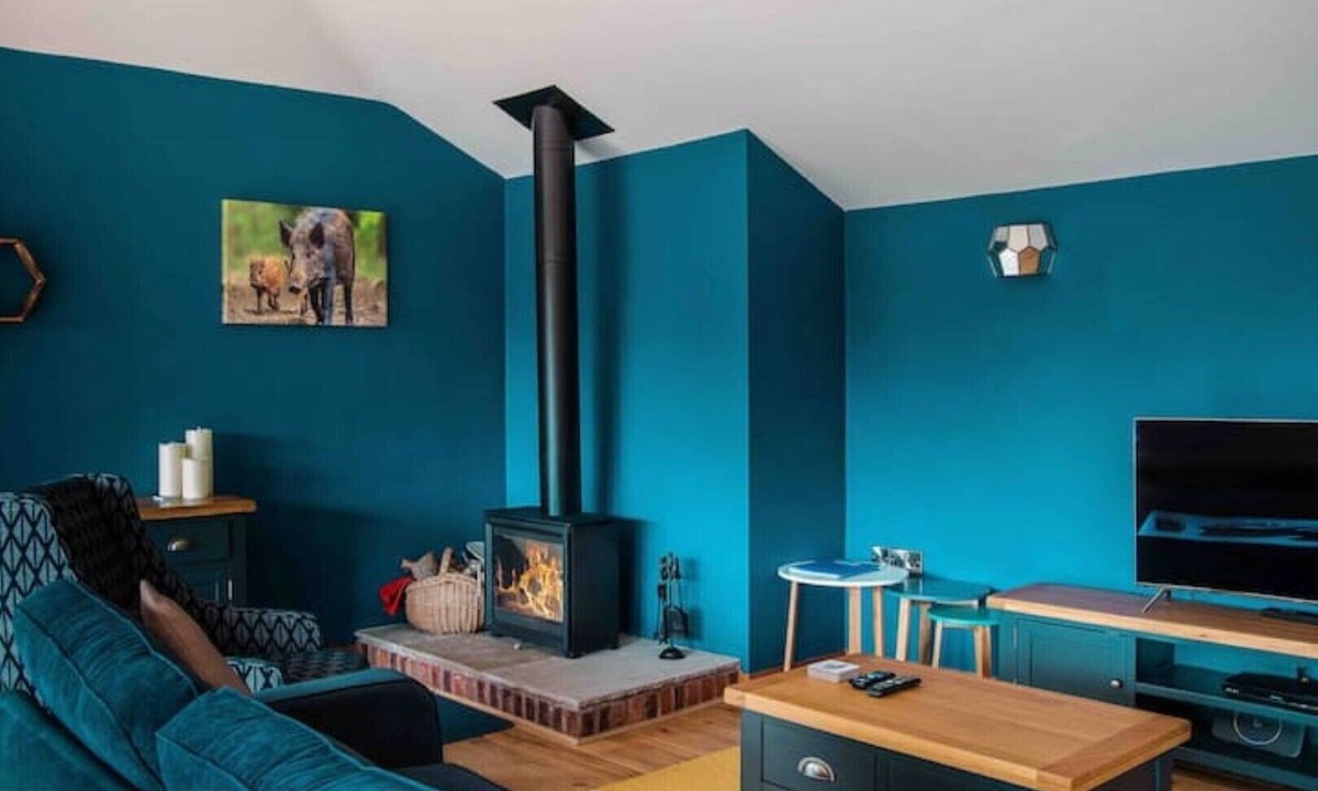 Blakeney House | Beautiful barn conversion/hot tub views