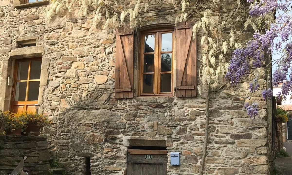 Mons House | Beautiful base for walking, swimming and relaxing