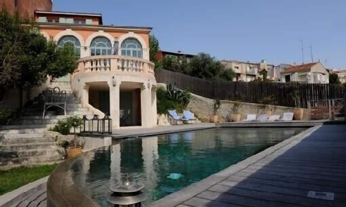 Bompard Villa | Beautiful Bastide between sea and hill with garden and pool in Marseille