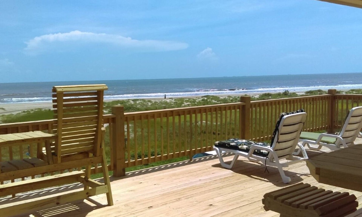 Port Bolivar House | Beautiful Beachfront! Spectacular View! Awesome Deck! Gourmet Kitchen