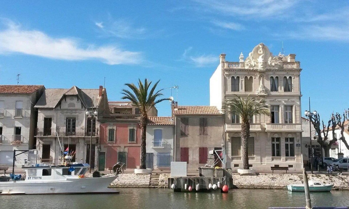 Le Grau-Du-Roi House | Beautiful beachfront house with character