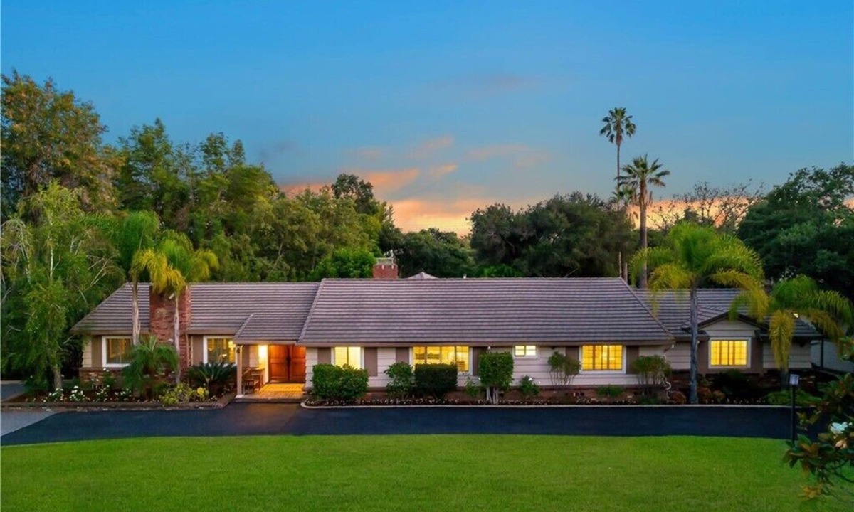 Arcadia House | Beautiful big house: 5bedrooms with pool in Arcadia