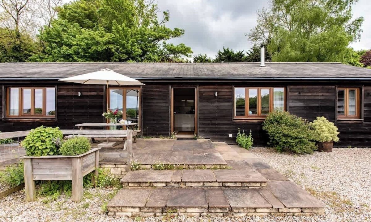 Corsham Apartment | Beautiful Box Hill Lodge