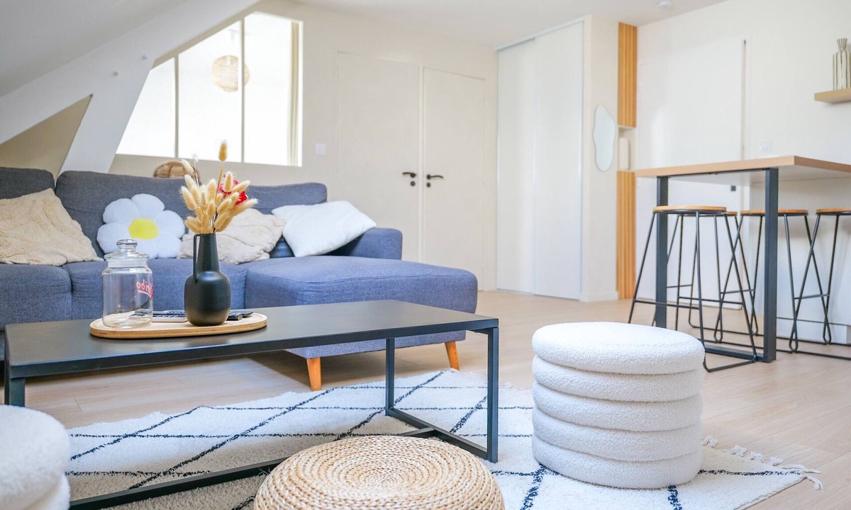 Saint-Serge Apartment | Beautiful, bright and quiet apartment for 2 people