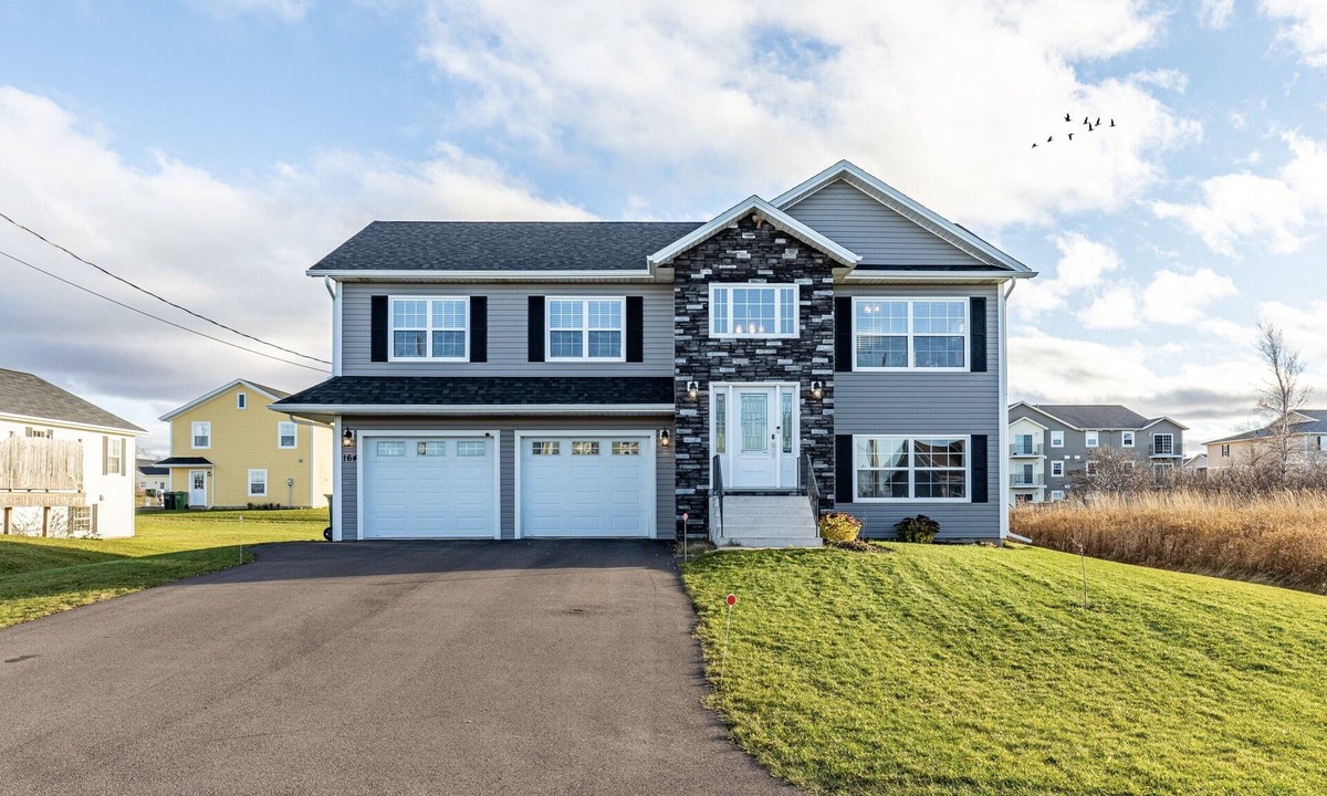 Stratford House | ⭐️Beautiful Bright House 5 Mins From Downtown ⭐️