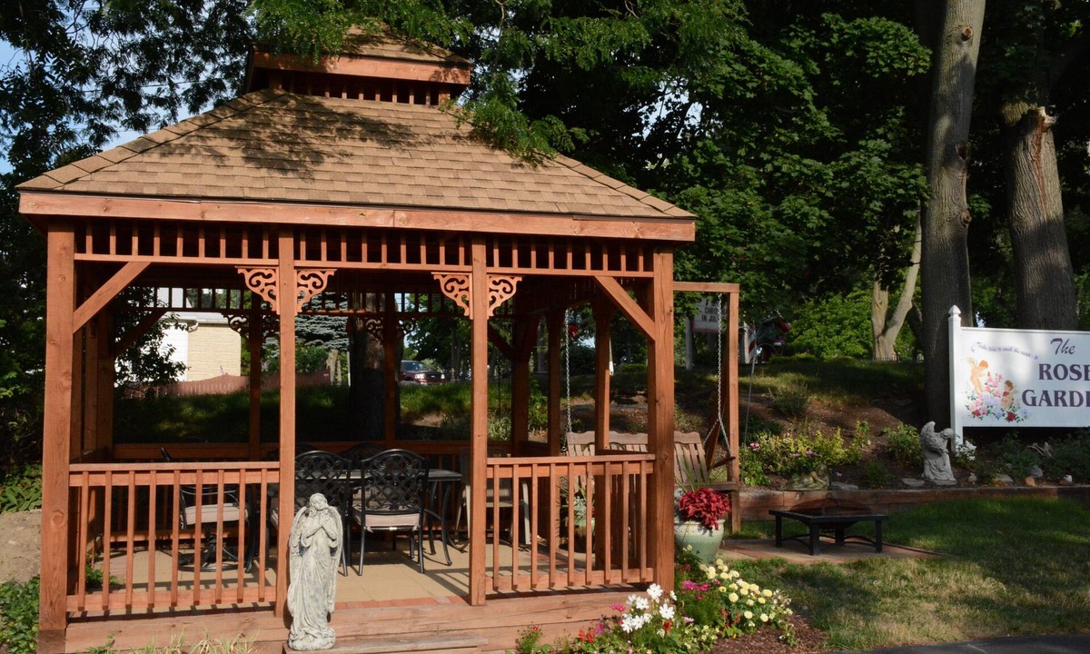 Lackawanna Apartment | Beautiful Buffalo/Niagara Apartment