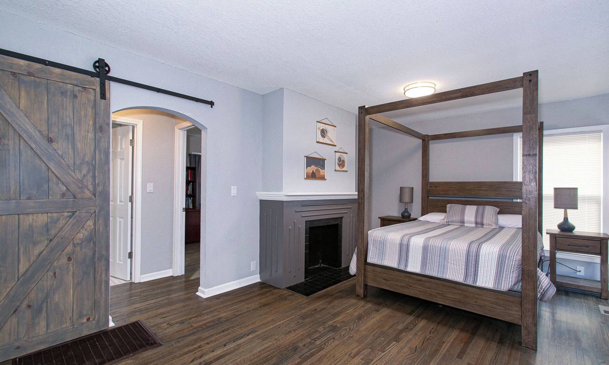 College Hill House | Beautiful Bungalow in Charming Crown Heights Neighborhood