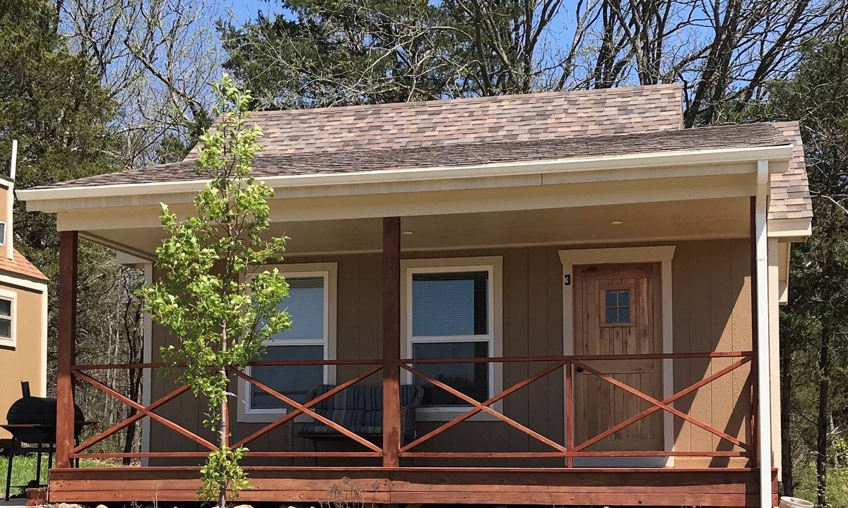 Waynesville Cabin | Beautiful Cabin sleeps 2-5