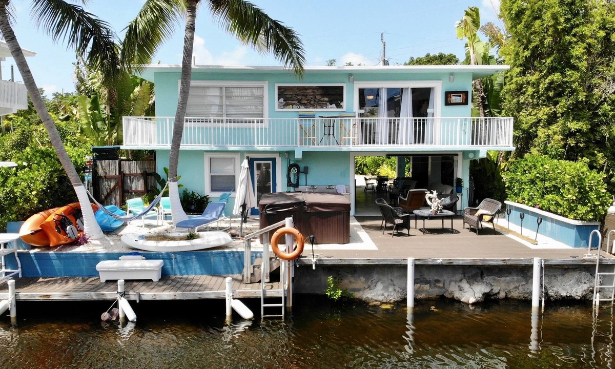 Layton House | Beautiful Canalfront Home in Layton with Dockage