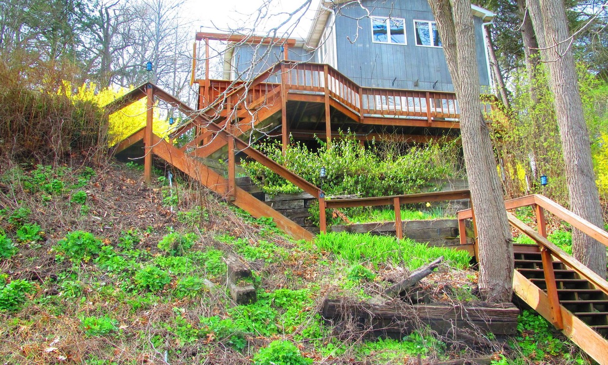 Northwest Ithaca House | Beautiful Cayuga Lake