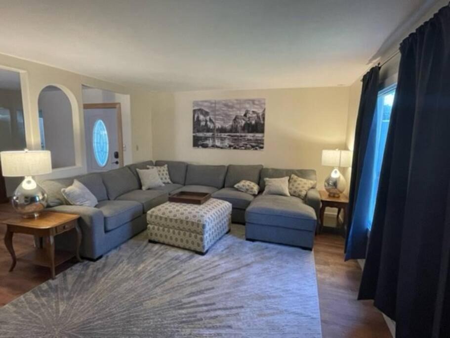 Lakeview House | Beautiful, Centrally located home. (Sleeps 8)