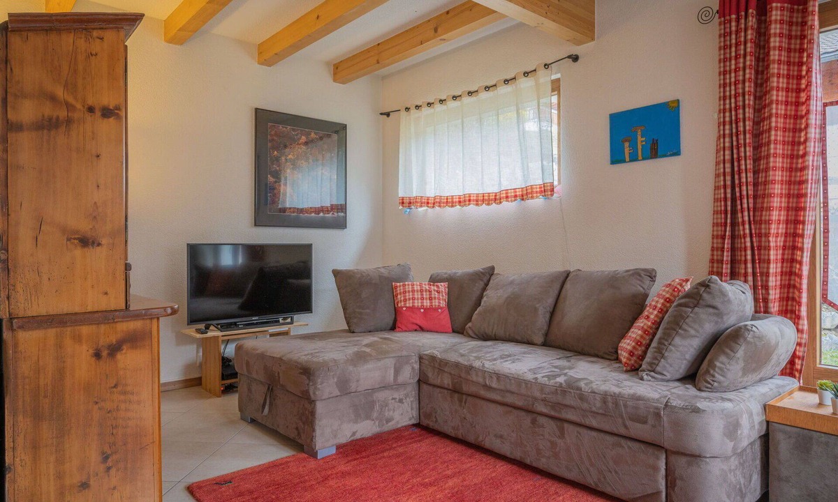 Chamoson House | Beautiful private villa for 4 people with WIFI, TV, terrace and parking