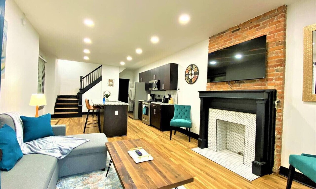 Old North Columbus Condo | Beautiful Clean Fully Renovated Home near OSU