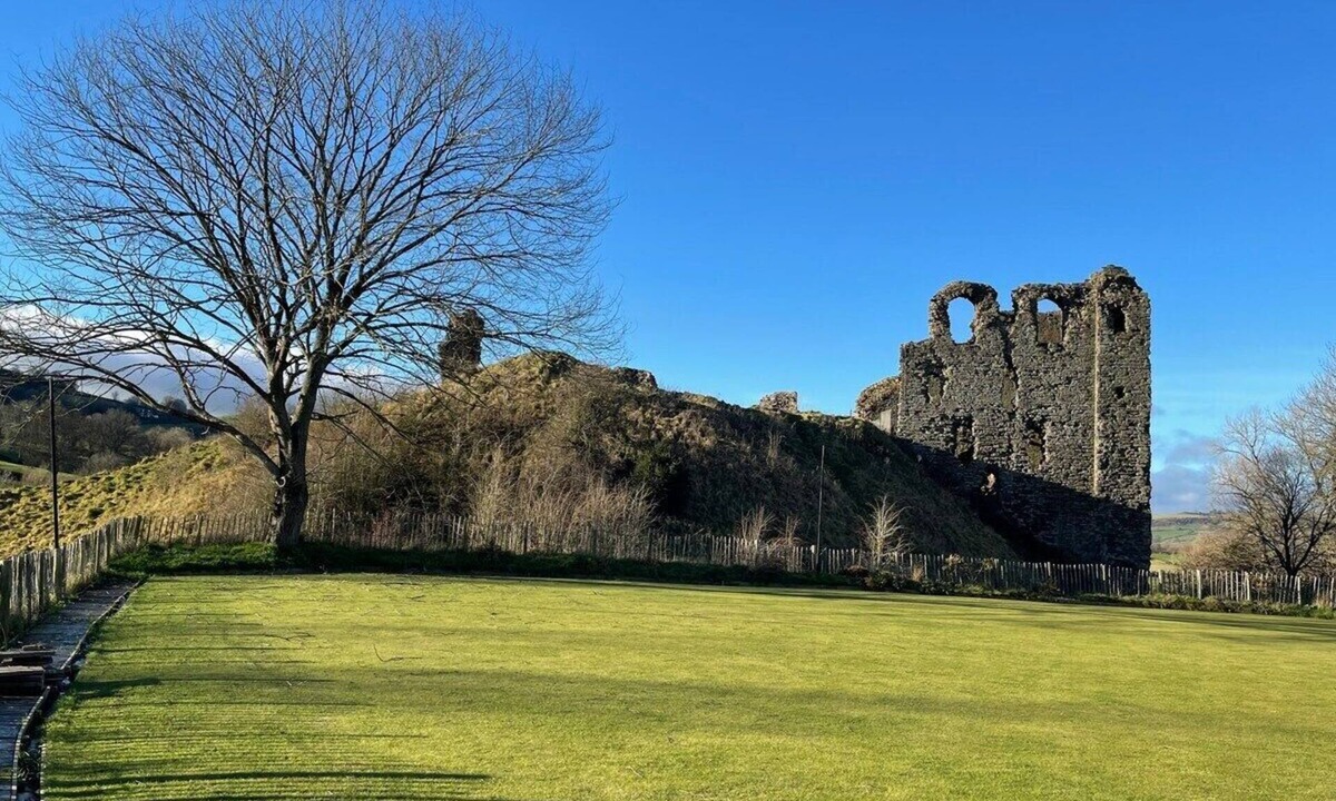 Clun House | Beautiful Clun Castle View