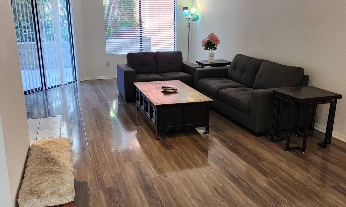 Hellman Street Condo | Beautiful condo just 4 minutes from the beach!