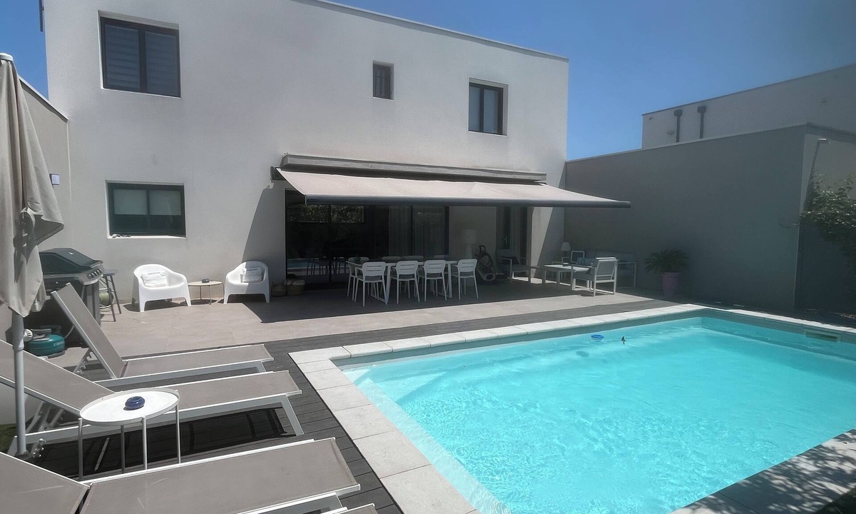 Lattes House | Beautiful contemporary house for 8 people