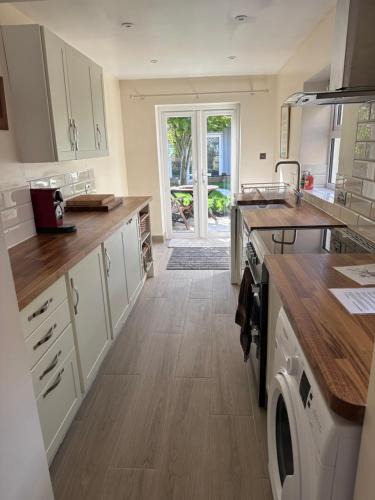 Midhurst House | Beautiful, cosy, comfortable Marden!